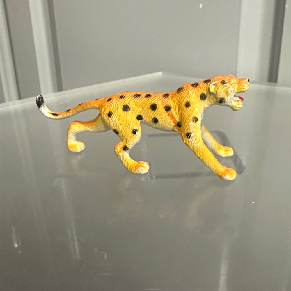 Miniature PVC Wild Safari Reptile Toy - Orange with Black Spots